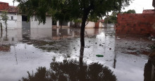 Chuva inesperada causa estrago em Parnaíba