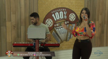 A cantora Rayanne Felipe se apresenta no Programa 100% Forró
